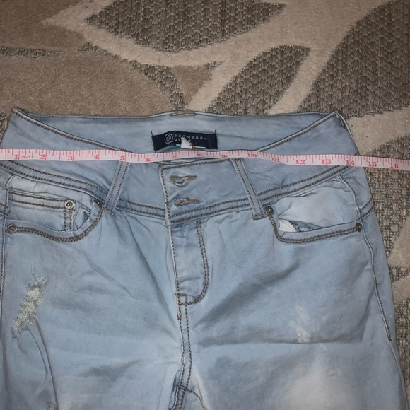 Distressed Jeans - Picture 2 of 5